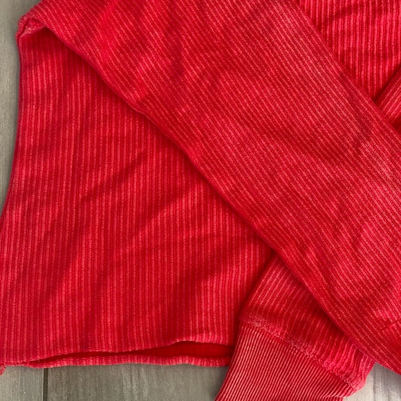 Cactus + Pearl ribbed raw hem long sleeve top NWT - Picture 2 of 2